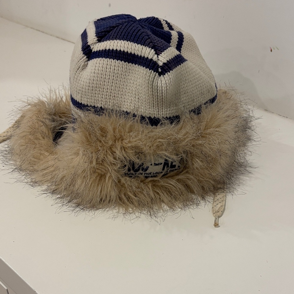 Original Gong Show Hockey Shirpa Hat. Made before the company became junk
